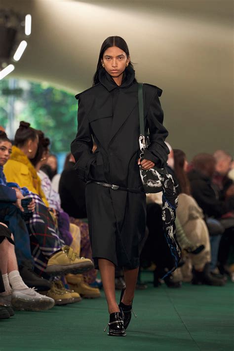 burberry spring 2019 vogue|Burberry Vogue 2024.